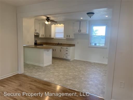 Building Photo - 3 br, 1 bath House - 707 Volunteer Dr