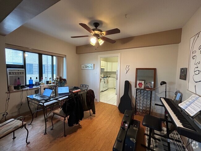 Building Photo - 5056 N Marine Dr