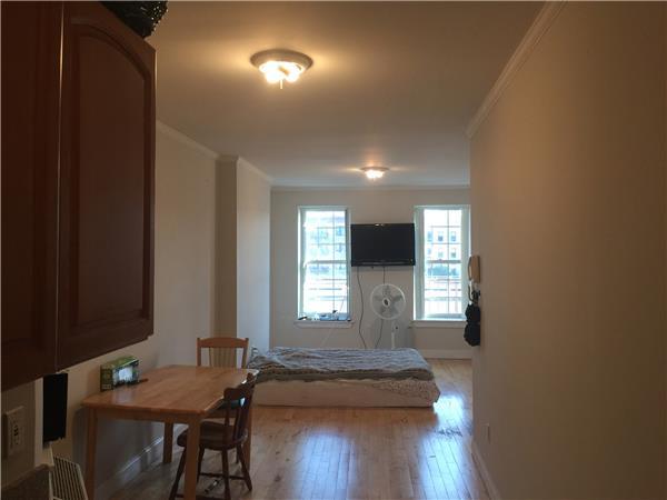 Primary Photo - 239 E 120th St