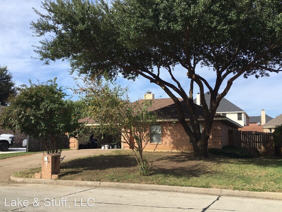 Primary Photo - 3 br, 2 bath House - 709 Windridge Ln