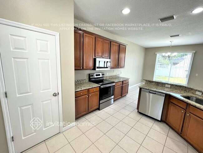 Building Photo - 10420 Frog Pond Dr
