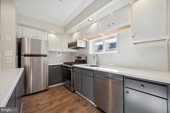 Foto del edificio - 268 S 46th St