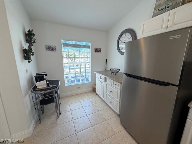 Foto del edificio - 26699 Little John Ct