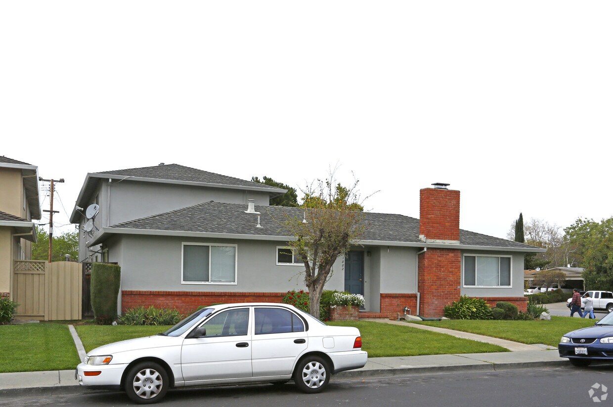 Building Photo - 1882 Amelia Way