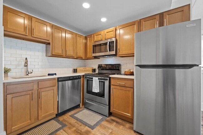 Building Photo - Fox Run Apartments
