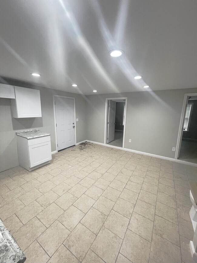 Foto del edificio - 125 Glenwood Ct
