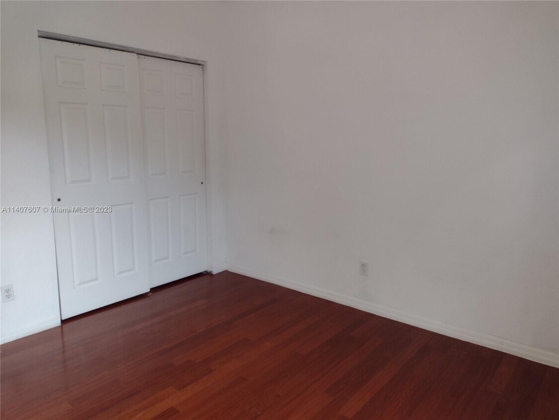 Primary Photo - 16031 Emerald Cove Rd