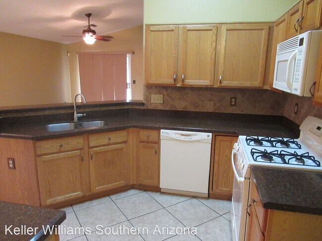 Building Photo - 4 br, 2 bath House - 1190 N Falcon Ridge Dr.