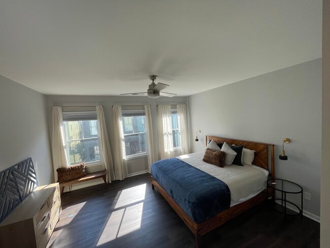 Master bedroom - 759 Winton Way