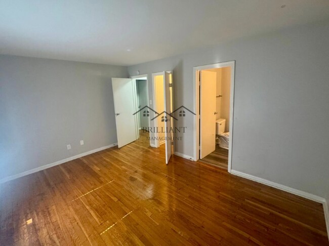 Foto del edificio - 5241 Boy Scout Rd