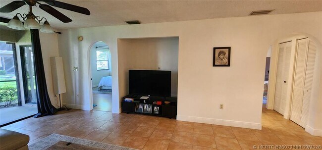 Foto del edificio - 9862 NW 1st Ct