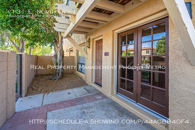 Building Photo - The Pointe Tapatillo Townhome