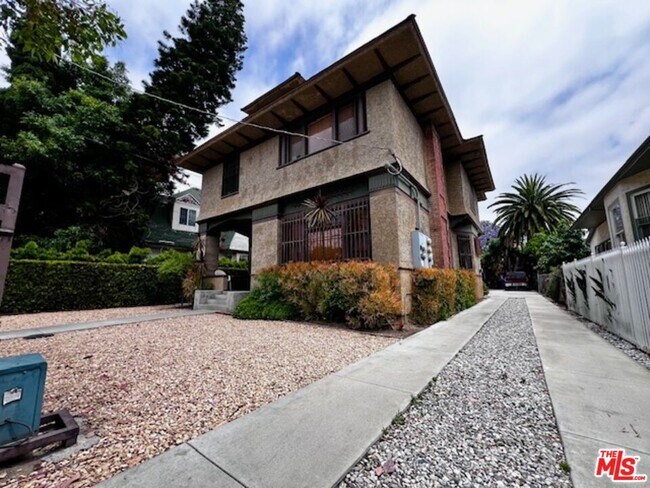 Foto del edificio - 2108 Oak St