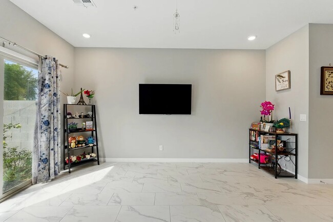 Foto del edificio - 8326 N 22nd Ln
