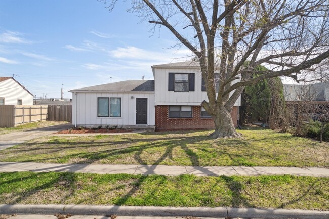 Building Photo - 2129 S 103rd E Ave