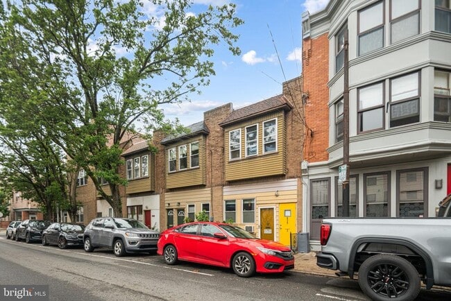 Building Photo - 639 Bainbridge St
