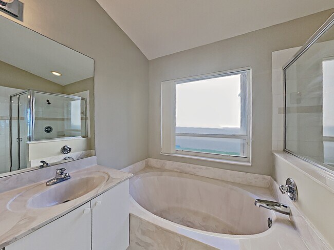Foto del edificio - 3477 NW 144th Terrace
