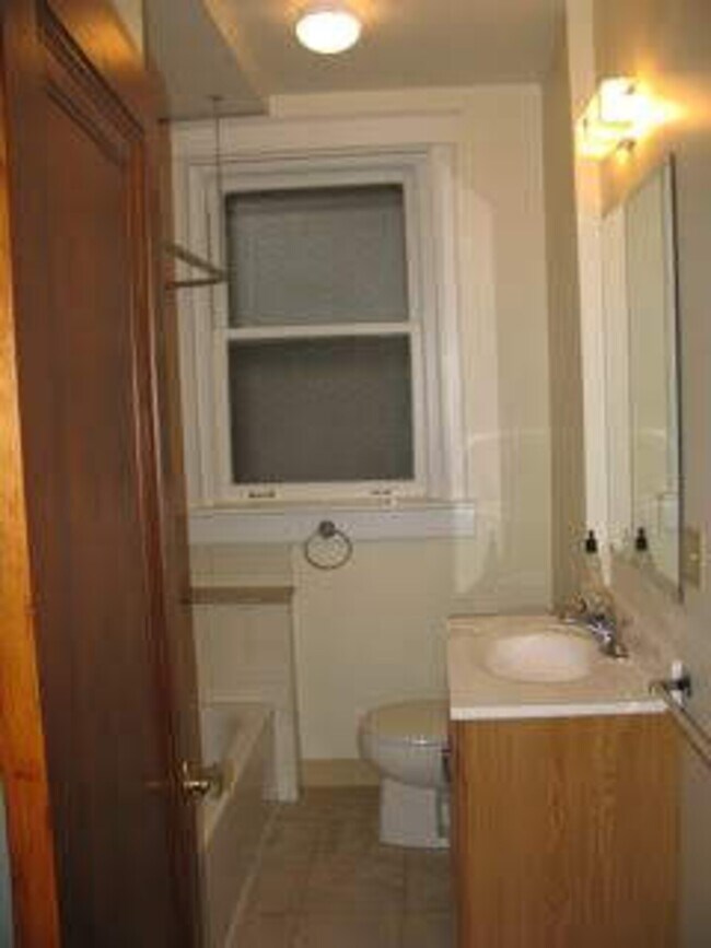 Foto del edificio - 5861 Nina