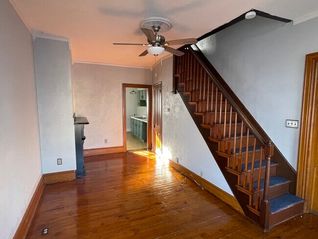 Sala de estar - 156 S Broad St