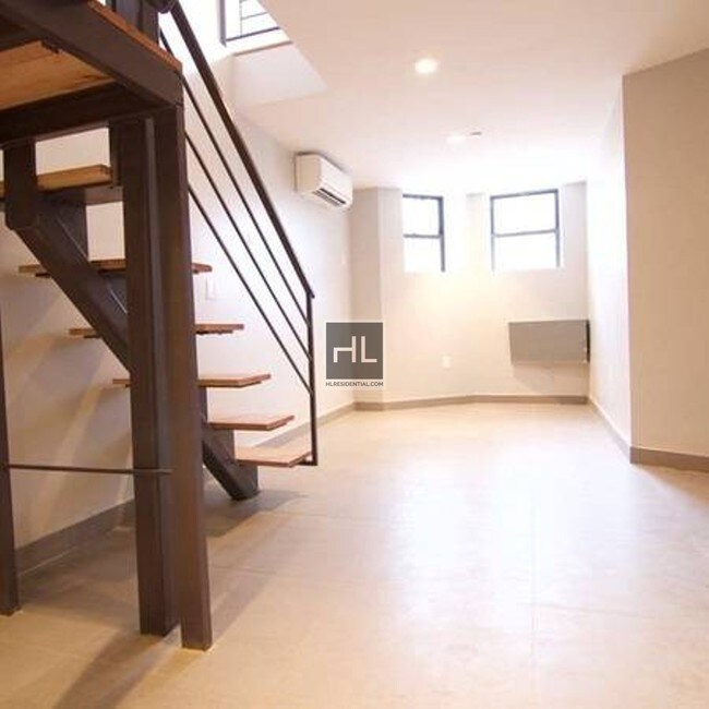 Foto del edificio - SPENCER COURT