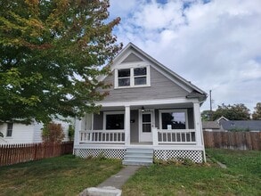 1214 W Kiernan Ave