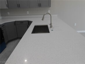 Building Photo - 937 Graystone Ave