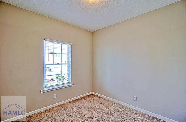 Foto del edificio - 33 Daylily Ct