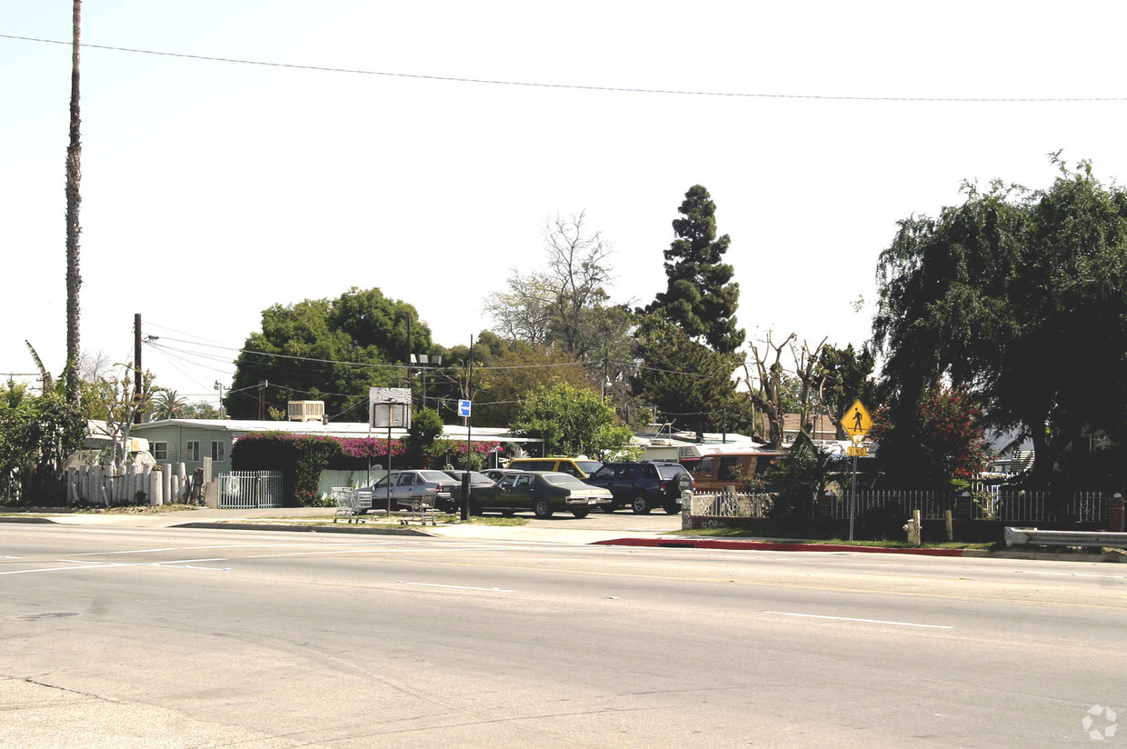 Primary Photo - Compton Trailer Park