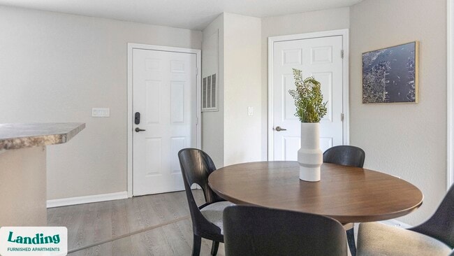 Building Photo - 3695 Island Club Dr