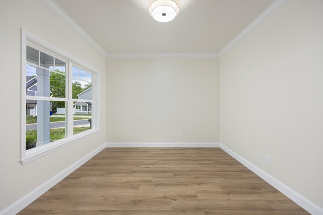 Building Photo - 5029 Solar