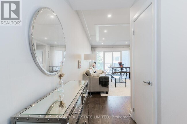 Photo du bâtiment - 1636 Dundas St W