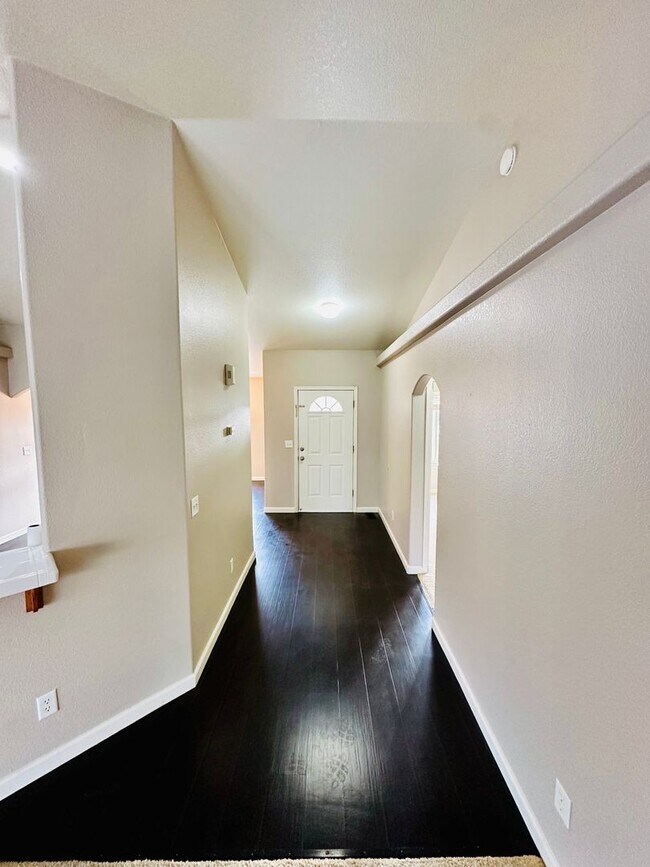 Foto del edificio - Beautiful 3 Bedroom