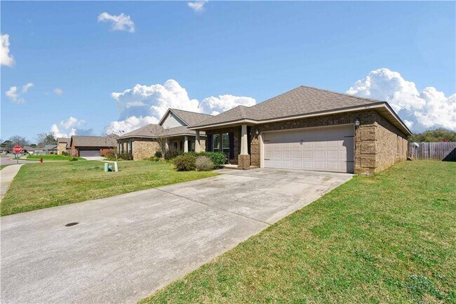 Foto del edificio - 3441 Summer Woods Dr