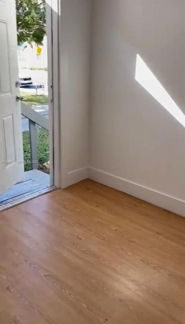 Foto del edificio - 506 18th St