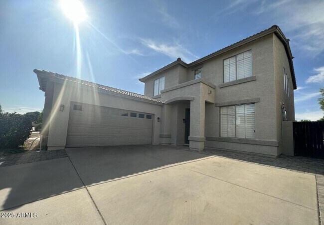 Foto del edificio - 90 W Beechnut Pl