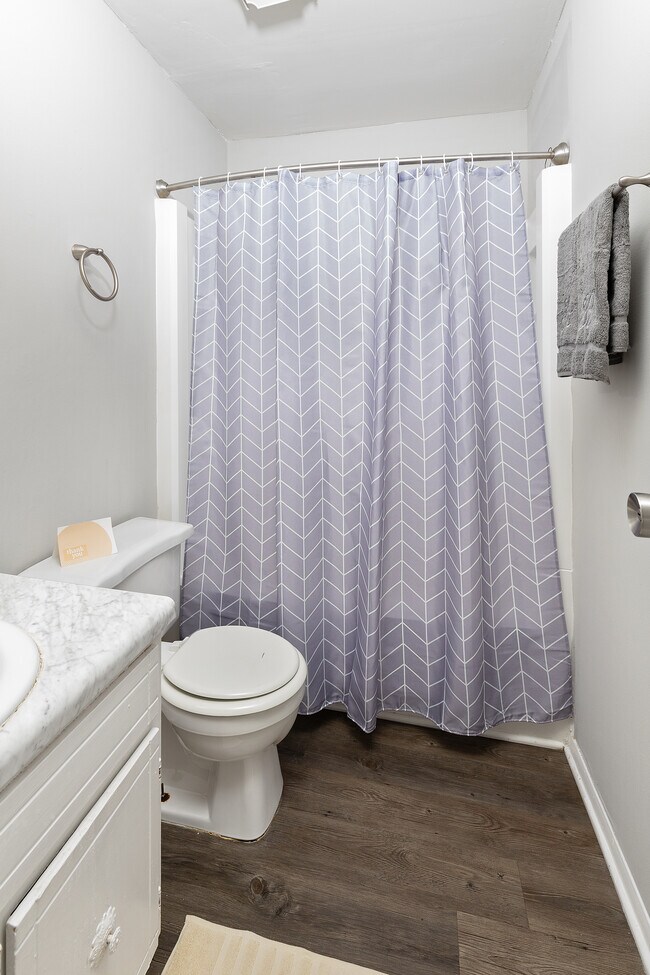 Riverbanks Retreat 1035 Comanchee Trl West Columbia, SC