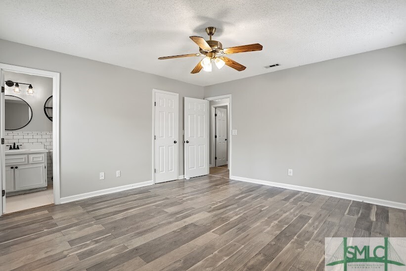 Building Photo - 208 Miner Dr