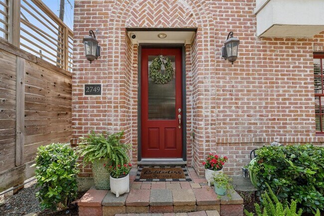 Building Photo - 2749 Cohn St