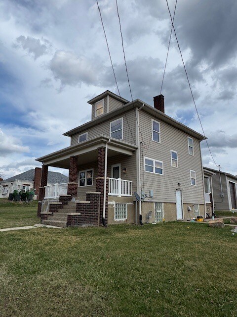 Foto del edificio - 1218 Lewis Ave