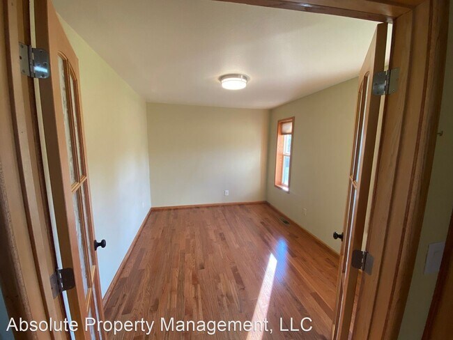 Building Photo - 3 br, 2 bath House - 11 Sweetgrass Ave