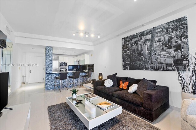 Foto del edificio - 17121 Collins Ave