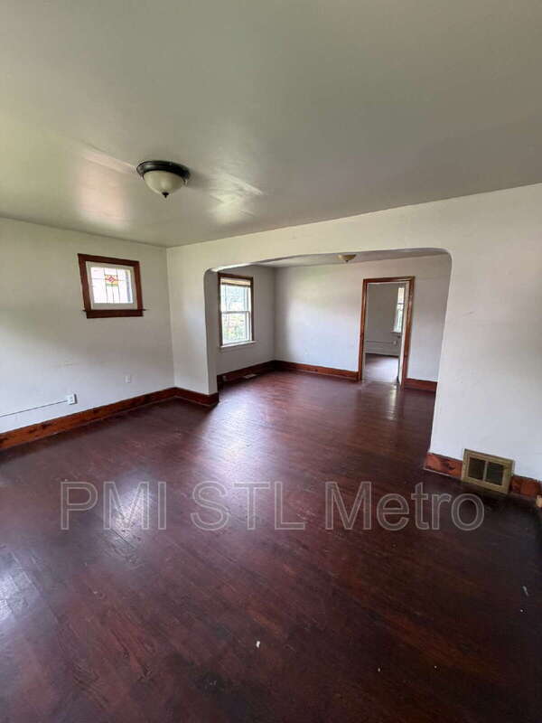 Building Photo - 5336 Fletcher St
