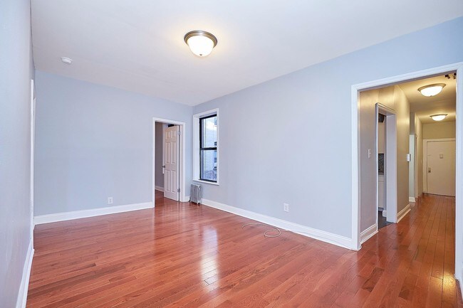 Building Photo - 526 W 147th St