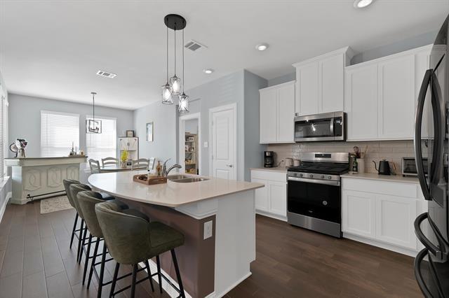 Building Photo - 10928 Canyon Mine Dr