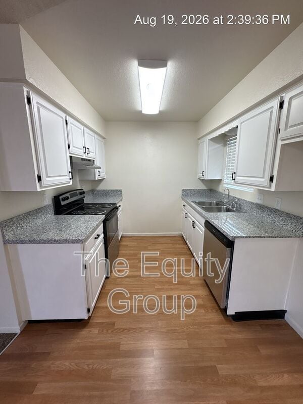 Foto del edificio - 804 Monarch Cir