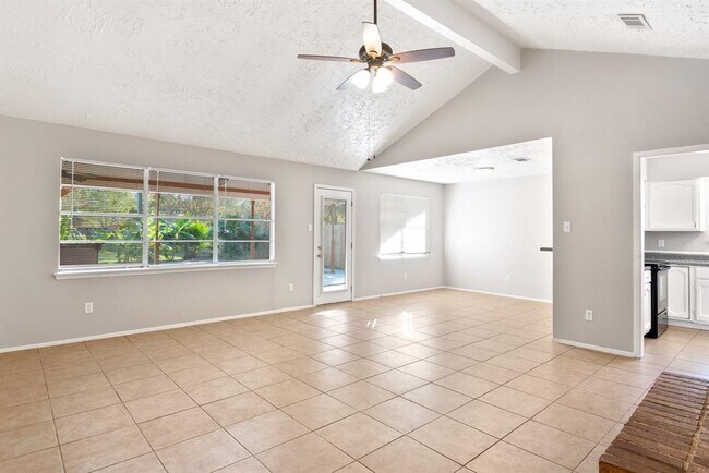 Building Photo - 8118 Forest Point Dr