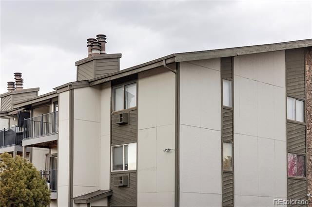 Building Photo - 2280 S Oswego Way