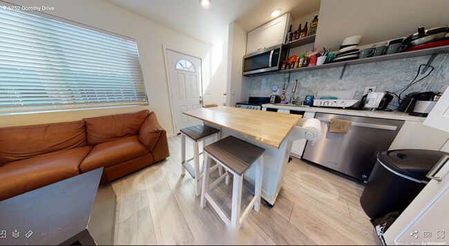 Foto del edificio - 6252 Dorothy Dr