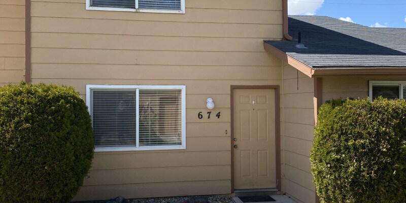 Primary Photo - 674 Monroe Street