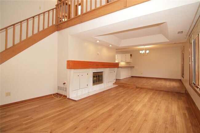 Building Photo - 80 Woodacre Dr